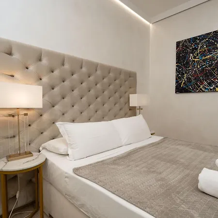 Crispi Luxury House Apartment *
